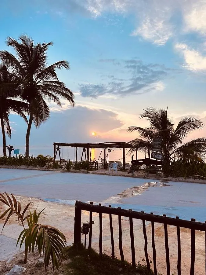 Hotel Arenas Mahahual 0*,