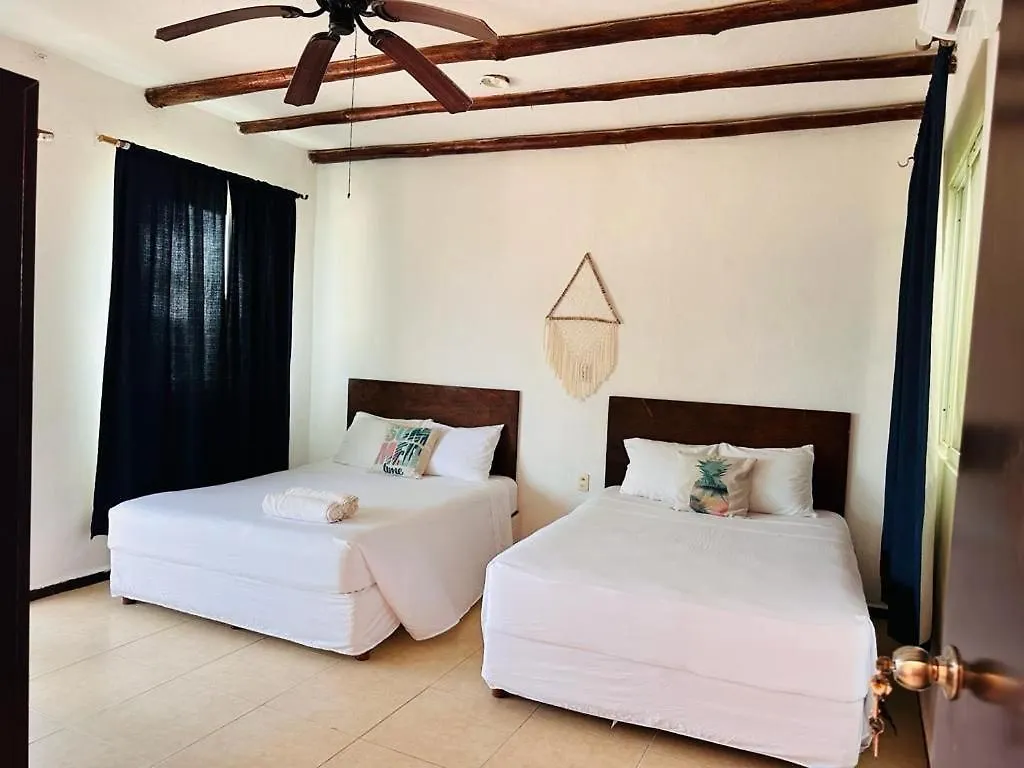Hotel Arenas Mahahual